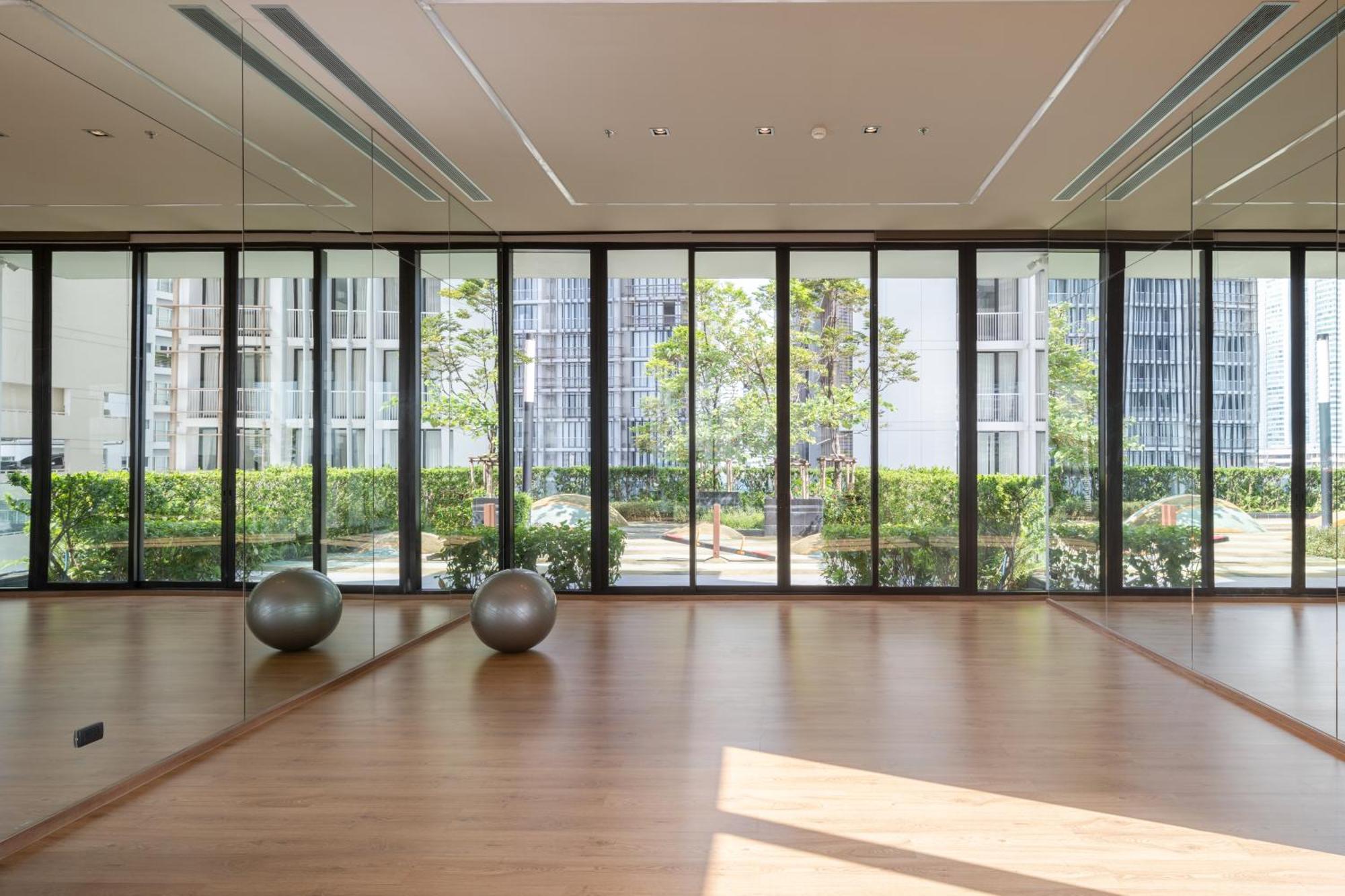 Hampton Residence Next To Emporium Bangkok Exterior foto